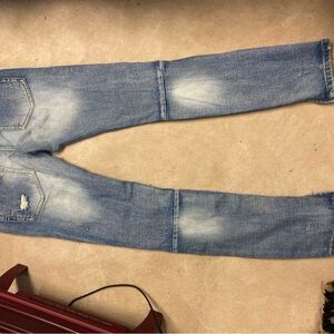 Jeans! Size 28 straight fit with optional zipper for Boot cut! Only $34!